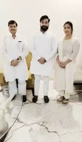 हमारे पिता तुल्य आदरणीय चाचा श्री शिवपाल सिंह यादव जी के आवास पर उनसे मुलाकात हुई और उनका आशीर्वाद प्राप्त हुआ।