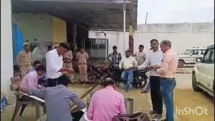 शिकारपुर: अहमदगढ़ थाना क्षेत्र के सैदगढ़ी गांव में दूध कारोबारी के प्लॉट पर की गई छापेमारी