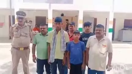 कैसरगंज: हिमाचल प्रदेश से 15 माह पूर्व गायब हुआ लड़का फखरपुर के वजीरगंज में मिला, पुलिस ने परिवार को सौंपा