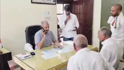 चरखी दादरी: चरखी दादरी में विधायक सुनील सांगवान ने आवास पर लगाया जनता दरबार, सुनी जनसमस्याएं