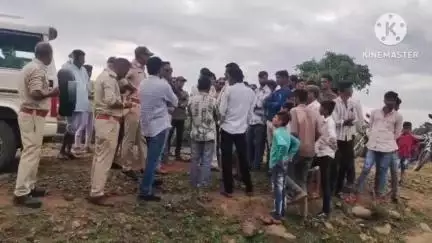 बड़ौद: वन विभाग ने ग्रामीणों को समझाकर वन भूमि से हटवाया कब्जा, बड़ौद तहसील के खेड़ा चौहान में था अवैध निर्माण