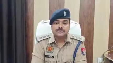 गोंडा: इमरती बिसेन में महिला ने युवक को अपने घर बुलाकर लाठीडंडों से पीटने के बाद सिर मुड़वाया, तहरीर के आधार पर दर्ज हुआ मुकदमा