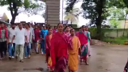 ବୌଦ୍ଧ ସଦର: ବଡ ଖଲିଗାଁ ଗ୍ରାମର ଗାଁ ସାଥୀଙ୍କ ମନମୁଖୀ କାର୍ଯ୍ୟକୁ ବିରୋଧ କରି ଜିଲ୍ଲାପାଳ ଓ ବିଡ଼ିଓଙ୍କ ଦ୍ୱାରସ୍ଥ ହେଲେ ଗ୍ରାମବାସୀ