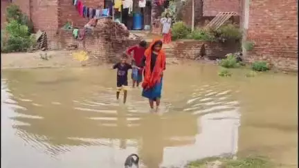 फिरोज़ाबाद: बारिस सें स्मार्ट सिटी के विकास कार्यों की खुली पोल, वार्ड 36 के कई इलाकों में बनी जलभराव की समस्या  #jansamasya