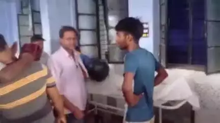 हाजीपुर: अकिला वाद में चारा लेने जाते समय करंट लगने से पति की मौत, पत्नी गंभीर रूप से घायल