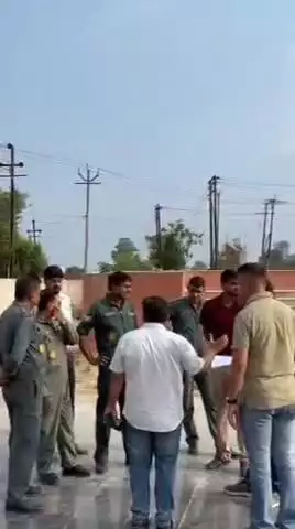 मुरादाबाद: नगर निगम द्वारा बुद्धि विहार में बनाए जा रहे युद्ध स्मारक का निरीक्षण करने पहुंचे वायु सेना के अधिकारी, रखा जाएगा MIG-27