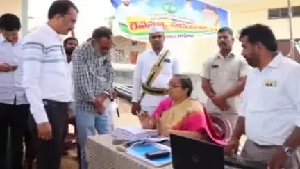 హుస్నాబాద్: హుస్నాబాద్ నియోజకవర్గంలోని పలు ప్రాంతాల్లో పర్యటించిన జిల్లా కలెక్టర్ హైమావతి