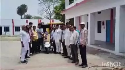 सलोन: सलोन कस्बा स्थित एक निजी विद्यालय में रायबरेली सांसद राहुल गांधी का जन्मदिन धूमधाम से मनाया गया, दीर्घायु की कामना की गई