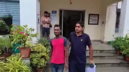 হাবরা ১: টোটো ও মালবাহী গাড়ির সংঘর্ষের ঘটনায়  মালবাহী গাড়ির চালককে আদালতে পেশ হাবরা থানার