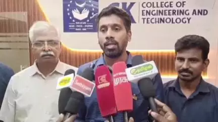 கடலூர்: கடலூரில் நடைபெற உள்ள மாநில அளவிலான செஸ் போட்டி புதுச்சேரி முதலமைச்சர் தொடங்கி வைக்கின்றார் செல்லங்குப்பத்தில் ரோட்டரி கிளப் செந்தில் பாரதி பேட்டி