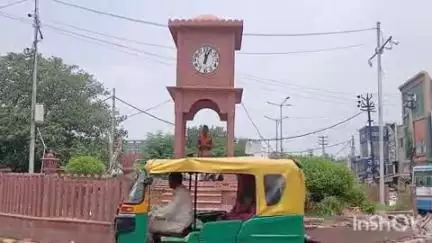 भिवानी: महापुरुषों की अनदेखी से लोगों में रोष, पंडित नेकीराम चौक के खंडित होने पर दिया गया सांकेतिक धरना
