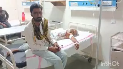 विदिशा नगर: बरुआखार: जिला अस्पताल में भर्ती घायलों ने एक-दूसरे पर लगाया मारपीट का आरोप, दोनों पक्षों से 6 लोग घायल
