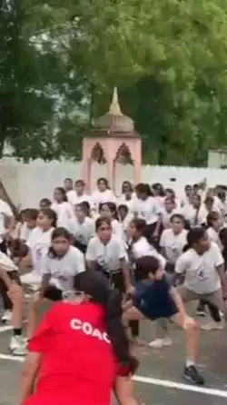 अलवर: चिकानी में समर कैंप के द्वितीय चरण में मैराथन दौड़ का हुआ आयोजन, बालिकाओं ने 5 किलोमीटर की लंबी दौड़ लगाई