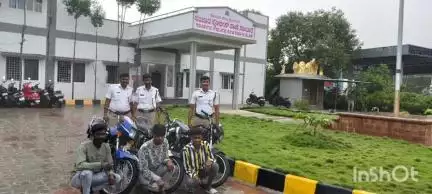 ಕೋಲಾರ: ರಾ.ಹೆ-75 ಟಮಕ ಫ್ಲೈ ಓವರ್ ಬಳಿ ವೀಲ್ಹಿಂಗ್ ಮಾಡಿ ಪುಂಡಾಟಿಕೆ ಮೆರೆದ ಮೂವರಿಗೆ ಬಿಸಿ ಮುಟ್ಟಿಸಿದ ಪೊಲೀಸರು
