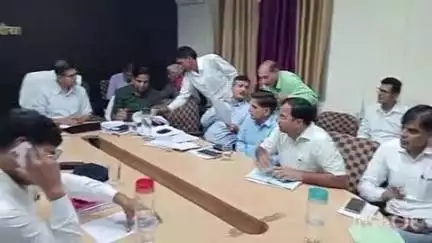 दौसा: जिला कलेक्ट्रेट के सूचना प्रौद्योगिकी एवं संचार विभाग के कार्यालय में जिला स्तरीय जनसुनवाई का आयोजन हुआ