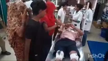 सादाबाद: सहपऊ के पास बाइक के सामने आई जंगली नीलगाय, बाइक सवार घायल हुआ, परिजनों ने अस्पताल पहुंचाया, डॉक्टर ने किया रेफर