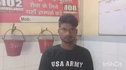 एटा: मिट्टी चोरी के मामले में कुर्की जारी होने के बाद कोतवाली नगर और कोतवाली देहात पुलिस ने दो आरोपियों को किया गिरफ्तार