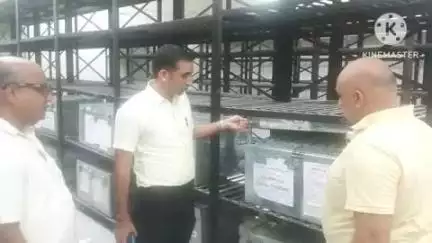 सोनीपत: जिला निर्वाचन अधिकारी डॉ0 मनोज कुमार ने वीरवार को ईवीएम-वीवीपैट वेयरहाउस का किया निरीक्षण