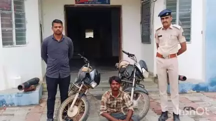 રાપર: રાપર અને ગેડીમાંથી બે બાઇક ચોરનારો શખ્સ ઝડપાયો