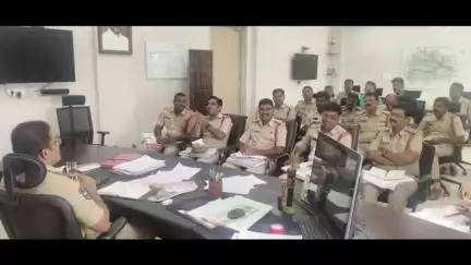 సిరిసిల్ల: నేరాల నియంత్రణకు పటిష్టమైన చర్యలు తీసుకోవాలి జిల్లా ఎస్పీ మహేష్ బి గితే