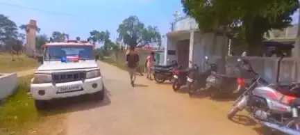 बैहर: आमाटोला के मुस्लिम कब्रिस्तान में तंत्र-मंत्र की आशंका से समाज में रोष, मुख्य गेट पर मिली धागे से बंधी लाल मटकी