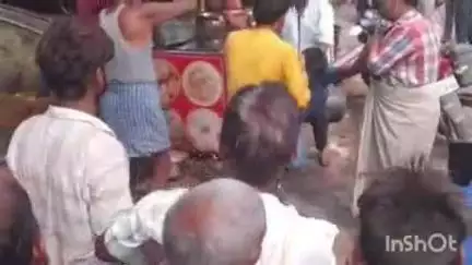 जलालपुर: यादव चौराहे पर पैसे के लेन-देन को लेकर दुकानदार ने युवक की जमकर पिटाई, वीडियो सोशल मीडिया पर वायरल