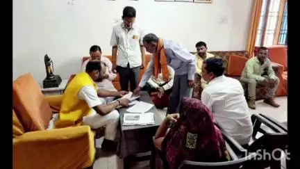 जलालाबाद: जलालाबाद के विधायक हरिप्रकाश वर्मा ने अपने आवास पर ग्रामीण क्षेत्र से आई जनता की समस्याएं सुनीं