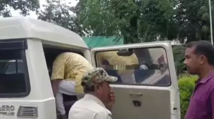 তুফানগঞ্জ ১: অন্দরনফুলবাড়ী ২ GP এলাকায় মুক ও বধির যুবতীকে ধর্ষণের চেষ্টার অভিযোগে ধৃত অভিযুক্ত, আদালতে পেশ আজ