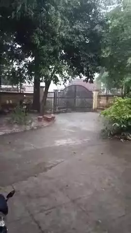राबर्ट्सगंज सोनभद्र में हुई बारिश गर्मी से मिला राहत