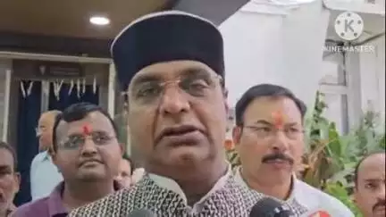 हुज़ूर: भोपाल: राहुल गांधी के दूध से अभिषेक पर मंत्री विश्वास सारंग ने कांग्रेस पर किया तीखा हमला