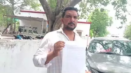 कोल: अतरौली में युवक पर महिला ने लगाया जबरन दबाव बनाकर चौथी शादी करने का आरोप, नीले ड्रम में पैक करने की धमकी