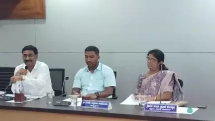 ಕಾರವಾರ: ಮಳೆಯಲ್ಲಿ ಕಾರವಾರ ಮುಳುಗಡೆ: ನಗರ ನಗರಸಭೆ ಕಚೇರಿಯಲ್ಲಿ ನಡೆದ ಸಭೆಯಲ್ಲಿ ತೀವ್ರ ಚರ್ಚೆ