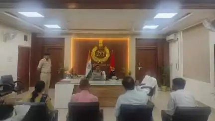 दरभंगा: लहेरियासराय पुलिस कार्यालय में वरीय पुलिस अधीक्षक ने विभिन्न थाना क्षेत्रों से आए शिकायतकर्ताओं की शिकायतें सुनीं