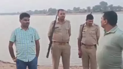 मऊरानीपुर: मऊरानीपुर के कटेरा में SDM से अभद्रता, गार्ड और गनर को पीटा, अवैध खनन की शिकायत पर कार्रवाई करने पहुंचे थे