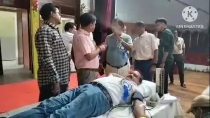 তেলিয়ামুড়া: বিশ্ব যোগা দিবসকে সামনে রেখে তেলিয়ামুড়া টাউন হলে আয়োজিত রক্তদান শিবির, উপস্থিত পৌর পরিষদের চেয়ারম্যান