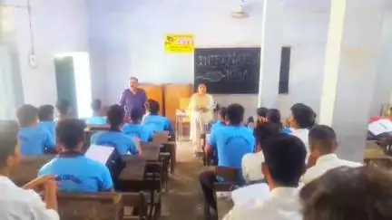 शिकोहाबाद: नारायण महाविद्यालय में संगोष्ठी एवं निबंध प्रतियोगिता का आयोजन