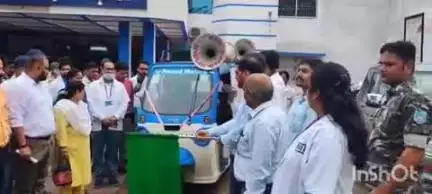 गढ़वा: गढ़वा: उपयुक्त दिनेश कुमार यादव ने सदर अस्पताल से विश्व सिकल सेल दिवस पर जन जागरूकता रथ को किया रवाना