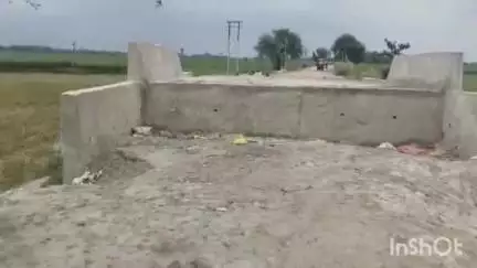 মানিকচক: পুলিনটোলা এলাকায় কালভার্ট নির্মাণ হলেও দুই প্রান্তে যোগাযোগের রাস্তা না হওয়ায় ক্ষোভএলাকাবাসীর#jansamasya