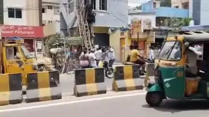 విజయవాడ చిట్టినగర్ వద్ద రెండు గ్రూపుల విద్యార్థులు కొట్లాట