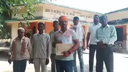 सगड़ी: हाजीपुर गांव के ग्रामीणों ने विकास कार्यों में अनियमितता का लगाया आरोप, संबंधित अधिकारियों से जांच की मांग की
