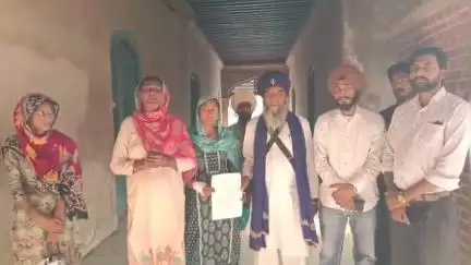 ਅੰਮ੍ਰਿਤਸਰ 2: ਪਿੰਡ ਬਲਕਲਾ ਵਿਖੇ ਇੱਕ ਜਵਾਈ ਨੇ ਧੋਖੇ ਨਾਲ ਆਪਣੇ ਸੋਹਰਿਆਂ ਦੀ ਜ਼ਮੀਨ ਤੇ ਕੀਤਾ ਕਬਜ਼ਾ,ਪਰਿਵਾਰ ਨੇ ਇਨਸਾਫ ਲਈ SSP ਦਿਹਾਤੀ ਨੂੰ ਦਿੱਤਾ ਮੰਗ ਪਤਰ