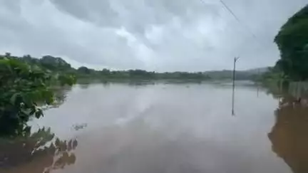 खेड: खेड मधील जगबुडी नदी धोक्याच्या पातळीजवळ