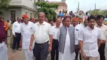 ಗದಗ: ನಗರದಲ್ಲಿ ಜಾಗೃತಿಗಾಗಿ ಯೋಗ ನಡಿಗೆಗೆ ವಿಧಾನ ಪರಿಷತ್ ಸದಸ್ಯ ಎಸ್. ವಿ ಸಂಕನೂರ್ ಚಾಲನೆ