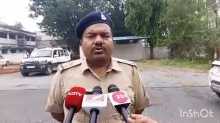 बलरामपुर: बलरामपुर में आबकारी उप निरीक्षक ने मीडिया से की बात, आबकारी की टीम के साथ बदसलूकी के मामले पर