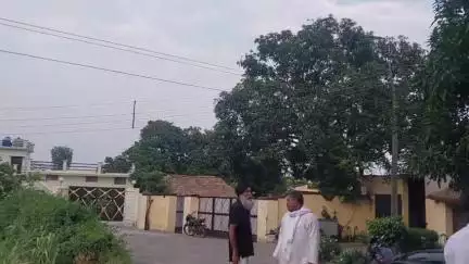 पीलीभीत: गांव कीरतपुर में नीचे झूल रही हाइटेंशन विधुत लाइन शिकायत के बाद भी नहीं हो रहा समाधान #jansamasya