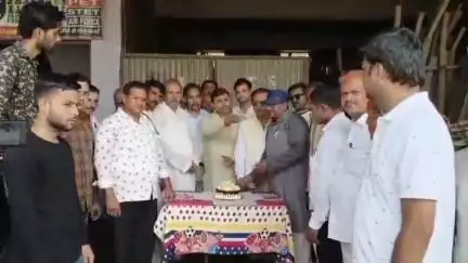 कन्नौज: शहर में कांग्रेसी नेताओं ने मनाया राहुल गांधी का जन्मदिन