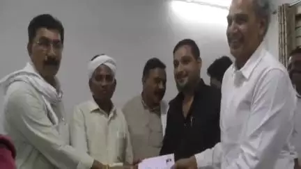 हरदा: जिले में जिला कांग्रेस अध्यक्ष पद के लिए हरीश मीणा समेत 17 लोगों ने दावेदारी की पेश