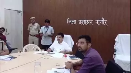 नागौर: कलेक्ट्रेट में आयोजित जिला स्तरीय जनसुनवाई में 55 परिवादियों ने कलेक्टर के सामने रखी अपनी समस्याएं