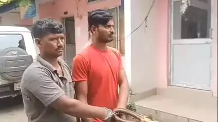 নগাঁও: ৰহাৰ কিশোৰী হত্যাকাণ্ডৰ লগত জড়িত দুই যুৱকক গুৱাহাটীৰ পৰা আটক কৰি নগাঁৱত উপস্থিত নগাঁও আৰক্ষীৰ দল