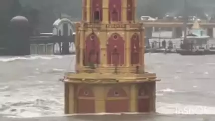 नाशिक: शहरात गोदावरीला आला पहिला पूर, रामकुंड परिसरातील मंदिरे पाण्याखाली; प्रशासनाचा सावधानतेचा इशारा